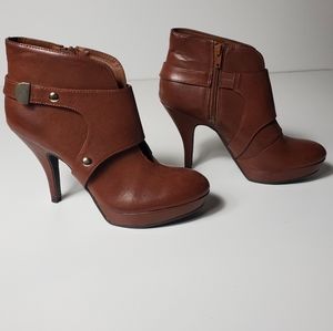 Brown ankle bootie